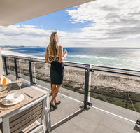 Iconic Kirra Beach Resort - Accommodation 4U