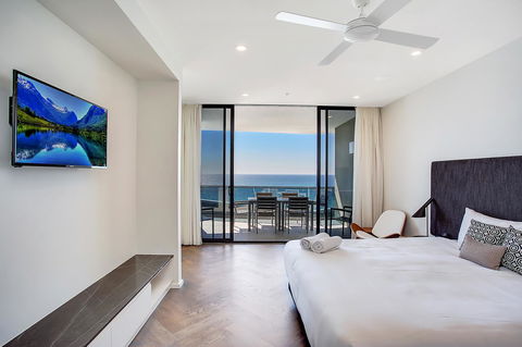 Iconic Kirra Beach Resort - Accommodation 4U 27