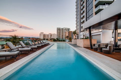 Iconic Kirra Beach Resort - Accommodation 4U 15