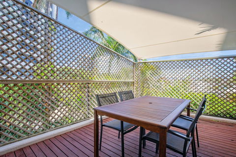 Tiki Hotel Apartments Surfers Paradise - Accommodation 4U 10
