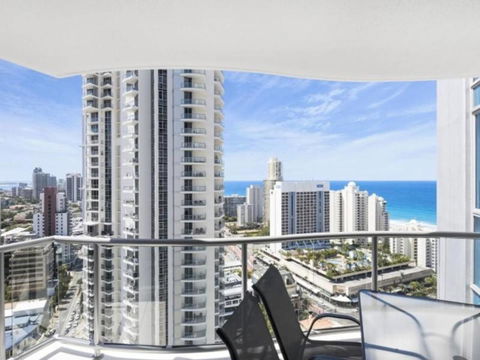 Beach Stay - Ocean & Riverview Resort Chevron Renaissance Central Surfers Paradise - Accommodation 4U 25