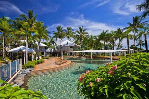 Coral Sands Beachfront Resort - Accommodation 4U 1