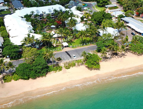 Coral Sands Beachfront Resort - Accommodation 4U 4