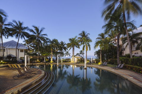 Coral Sands Beachfront Resort - Accommodation 4U 6