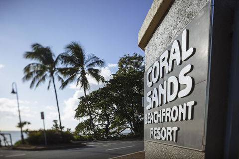 Coral Sands Beachfront Resort - Accommodation 4U 14