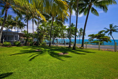 Coral Sands Beachfront Resort - Accommodation 4U 30