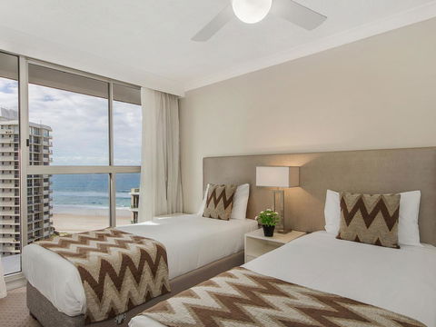 Sunbird Beach Resort Main Beach - Accommodation 4U 23