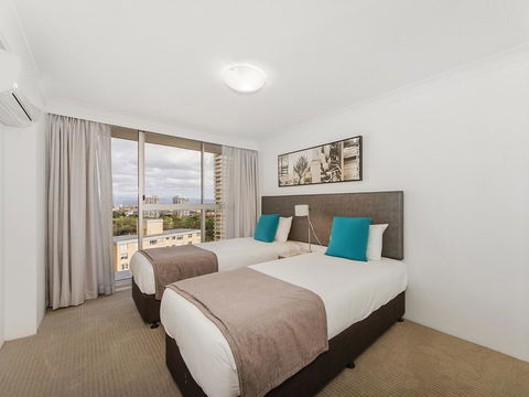 Sunbird Beach Resort Main Beach - Accommodation 4U 28