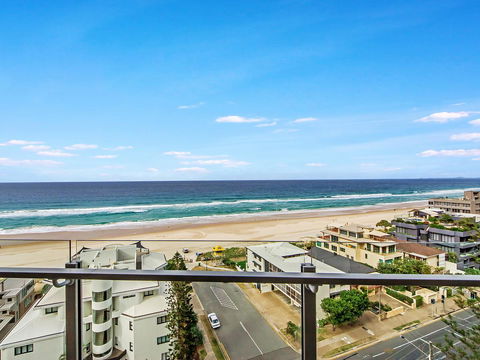 Sunbird Beach Resort Main Beach - Accommodation 4U 3