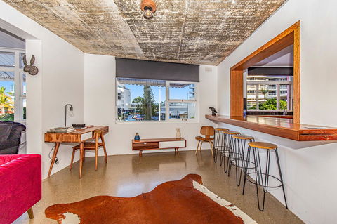 The Pink Hotel Coolangatta - Accommodation 4U 5