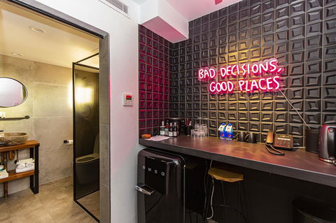 The Pink Hotel Coolangatta - Accommodation 4U 15
