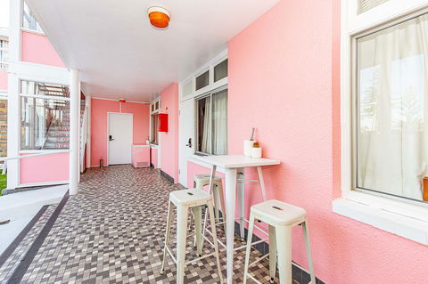 The Pink Hotel Coolangatta - Accommodation 4U 3