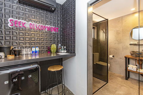 The Pink Hotel Coolangatta - Accommodation 4U 26