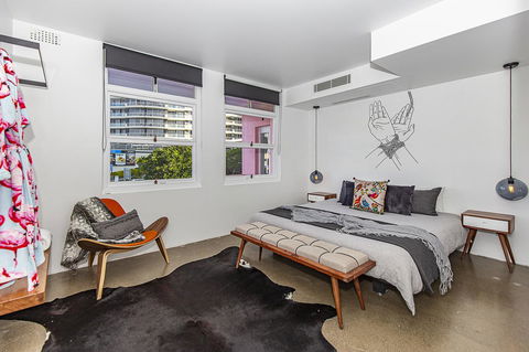 The Pink Hotel Coolangatta - Accommodation 4U 11