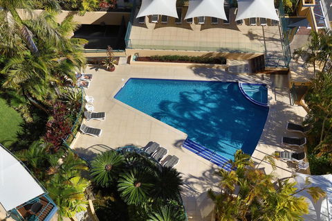 Peninsular Beachfront Resort - Accommodation 4U 11