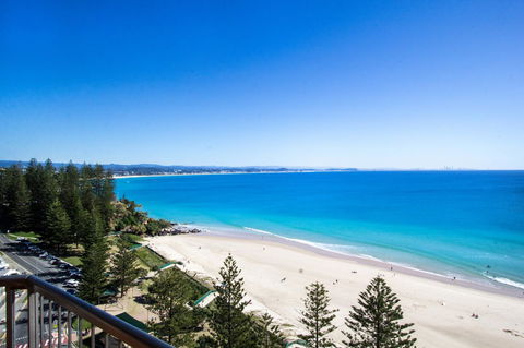 Columbia Beachfront Apartments On Rainbow Bay - Accommodation 4U 1