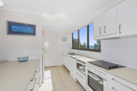 Columbia Beachfront Apartments On Rainbow Bay - Accommodation 4U 35