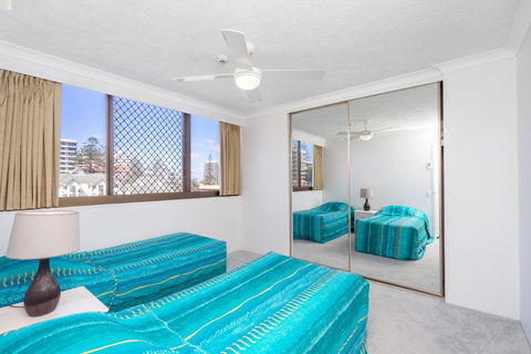 Columbia Beachfront Apartments On Rainbow Bay - Accommodation 4U 11