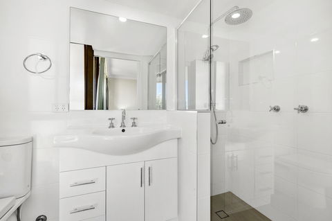 Columbia Beachfront Apartments On Rainbow Bay - Accommodation 4U 19
