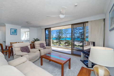 Columbia Beachfront Apartments On Rainbow Bay - Accommodation 4U 12