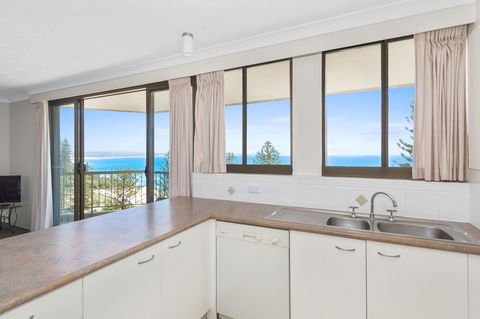 Columbia Beachfront Apartments On Rainbow Bay - Accommodation 4U 38