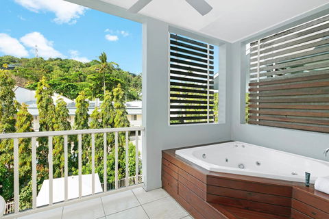 Mantra Aqueous On Port - Accommodation 4U 25