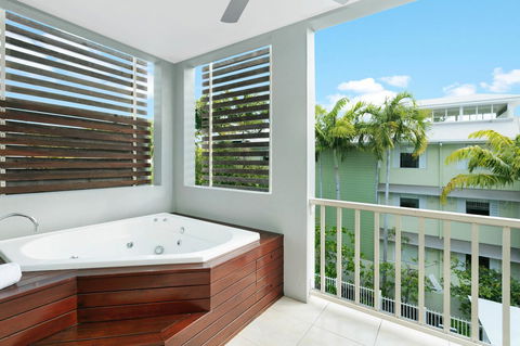 Mantra Aqueous On Port - Accommodation 4U 22