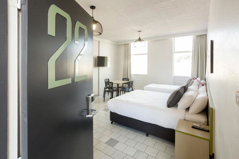 Nightcap At Emerald Star Hotel - Accommodation 4U 26