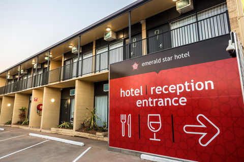 Nightcap At Emerald Star Hotel - Accommodation 4U 4