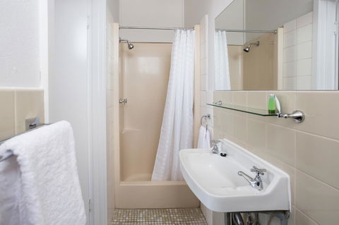 Nightcap At Emerald Star Hotel - Accommodation 4U 27