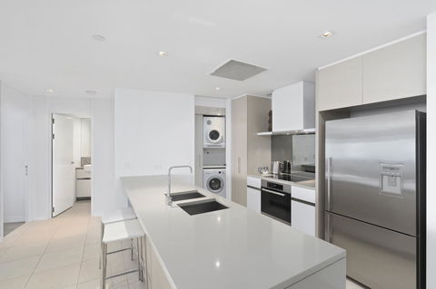 Soul Surfers Paradise - Gclr - Accommodation 4U 3