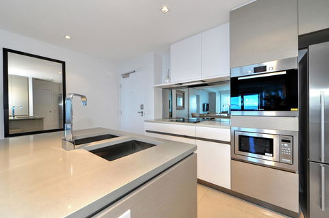 Soul Surfers Paradise - Gclr - Accommodation 4U 24