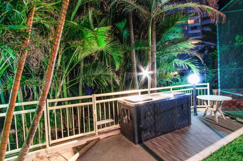 Seacrest Beachfront Apartments Surfers Paradise - Accommodation 4U 31
