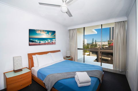 Seacrest Beachfront Apartments Surfers Paradise - Accommodation 4U 10