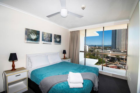 Seacrest Beachfront Apartments Surfers Paradise - Accommodation 4U 27