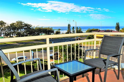 Seacrest Beachfront Apartments Surfers Paradise - Accommodation 4U 36