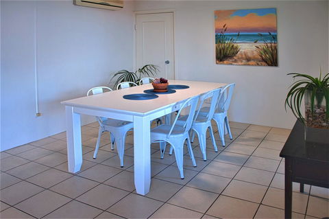Seacrest Beachfront Apartments Surfers Paradise - Accommodation 4U 34