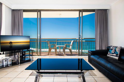 Seacrest Beachfront Apartments Surfers Paradise - Accommodation 4U 13