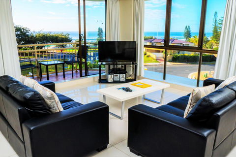 Seacrest Beachfront Apartments Surfers Paradise - Accommodation 4U 35