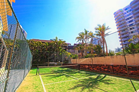 Seacrest Beachfront Apartments Surfers Paradise - Accommodation 4U 16