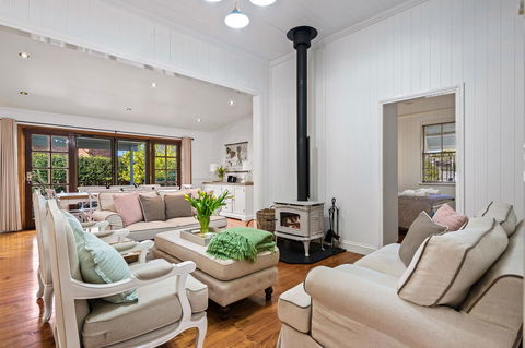 Frangipani House - Accommodation 4U 0