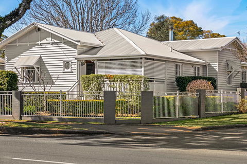 Frangipani House - Accommodation 4U 28