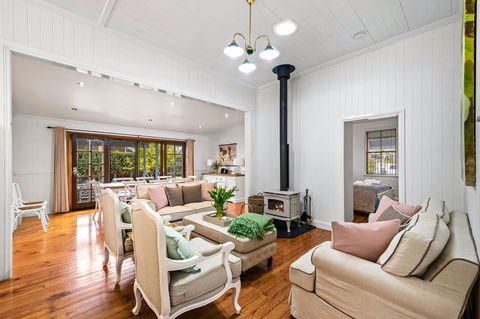 Frangipani House - Accommodation 4U 7