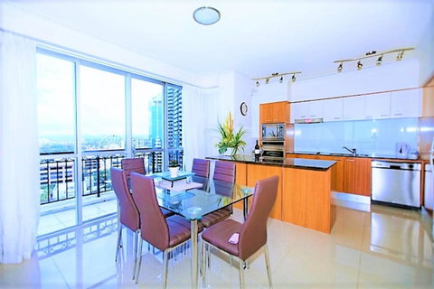 The Towers Of Chevron Renaissance - Holidays Gold Coast - Accommodation 4U 29