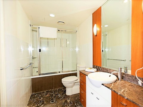 The Towers Of Chevron Renaissance - Holidays Gold Coast - Accommodation 4U 35
