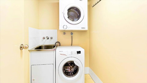 The Towers Of Chevron Renaissance - Holidays Gold Coast - Accommodation 4U 34
