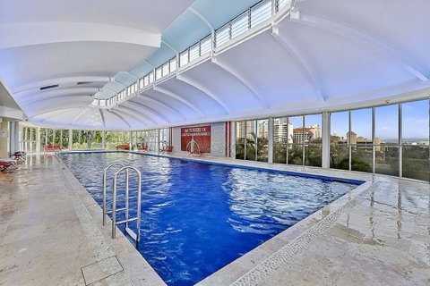 The Towers Of Chevron Renaissance - Holidays Gold Coast - Accommodation 4U 9