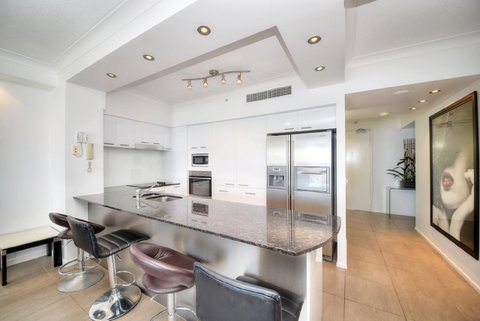 The Towers Of Chevron Renaissance - Holidays Gold Coast - Accommodation 4U 18
