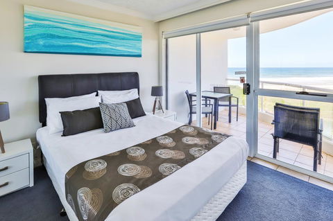 Regency On The Beach - Accommodation 4U 3
