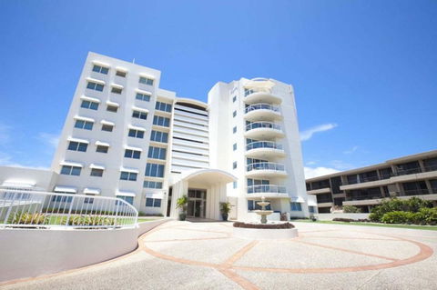 Regency On The Beach - Accommodation 4U 14